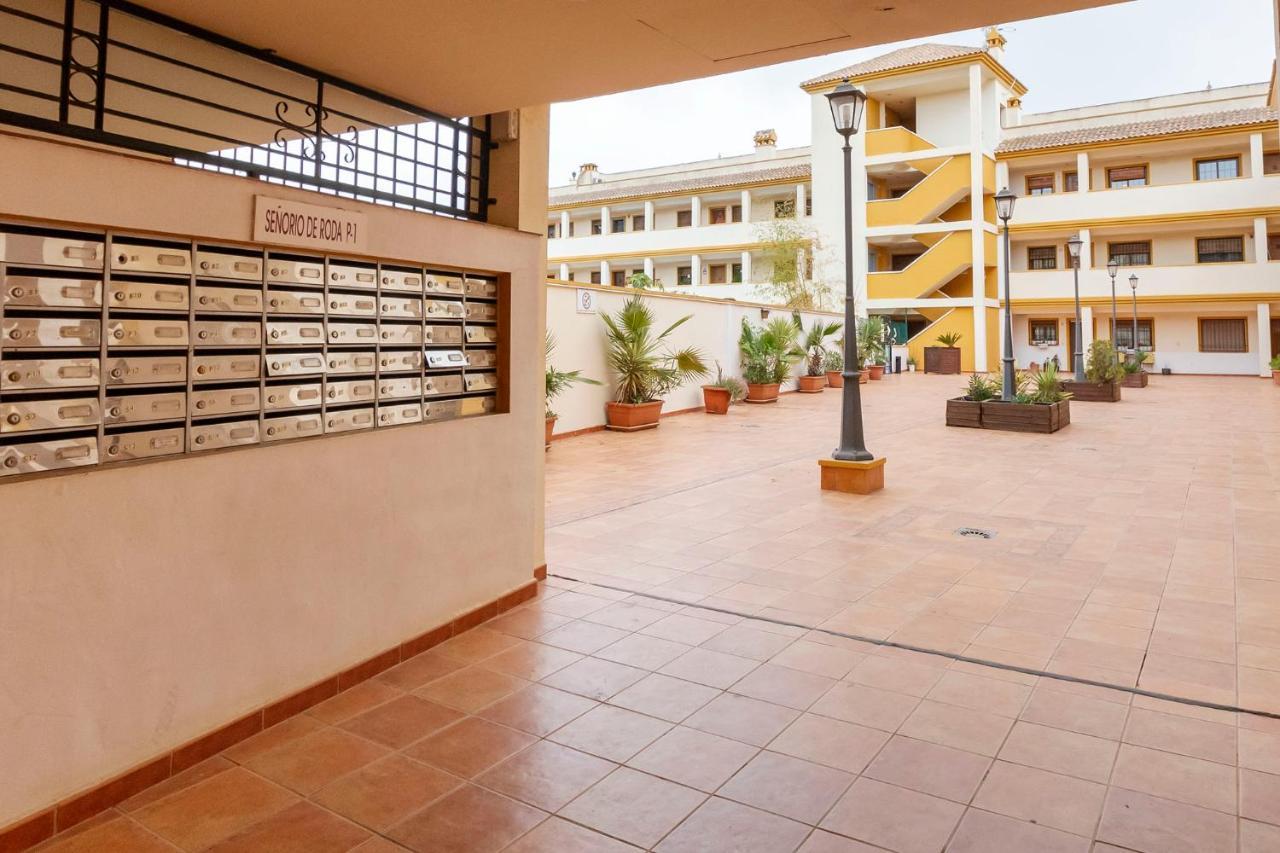Atico Con Terraza-Solarium Y Piscina 4-6 Personas Wifi A/C Apartment Roda Ngoại thất bức ảnh