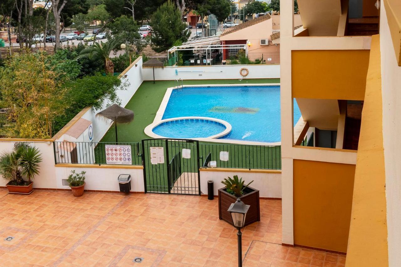 Atico Con Terraza-Solarium Y Piscina 4-6 Personas Wifi A/C Apartment Roda Ngoại thất bức ảnh